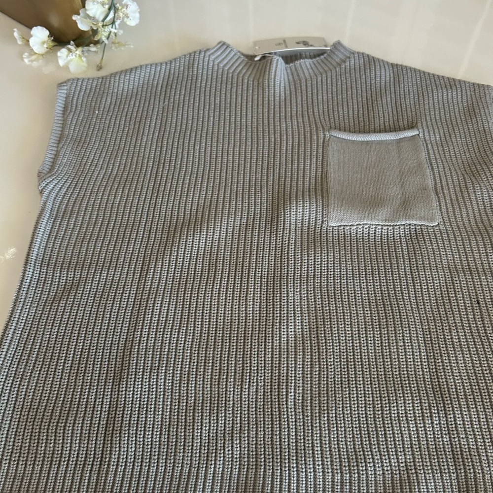 Gray Ribbed Top - Picture 5 of 7